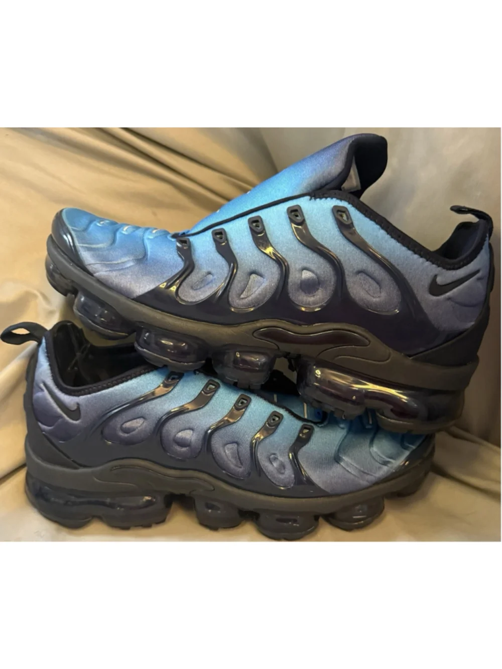 Nike product pair